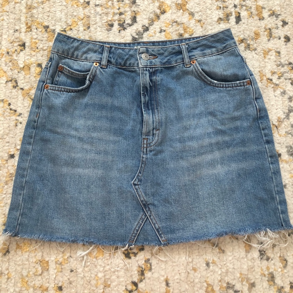 TopShop distressed jean miniskirt!